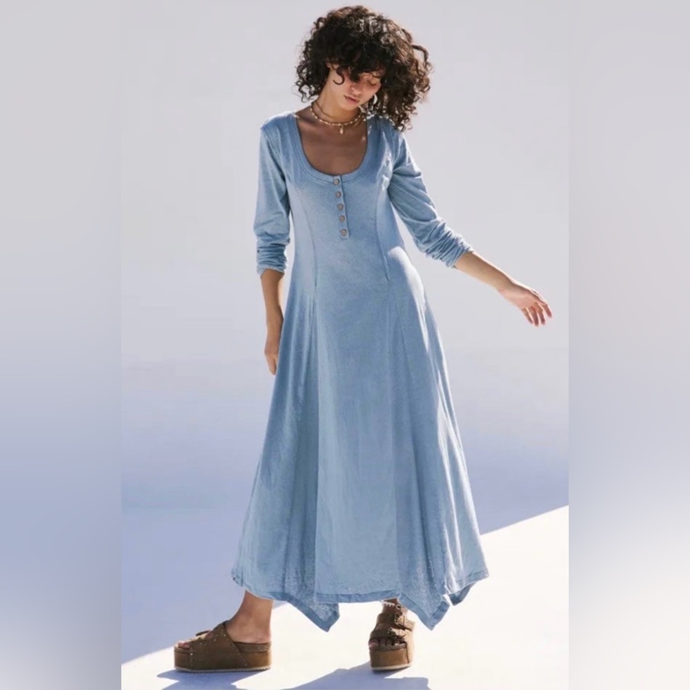 Free people Henley maxi new with tags blue color.. sold out online! Size medium
